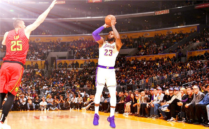  聚勒头槌绝杀斯图加特，拜仁险胜登顶  