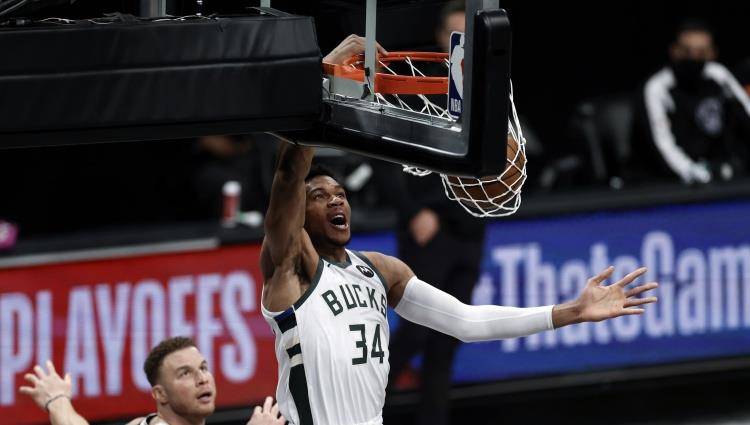  字母哥赛季报销接受脚踝手术  